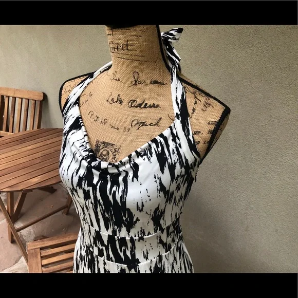 NWOT Ann Taylor Black & White Printed Halter Dress - Picture 7 of 11